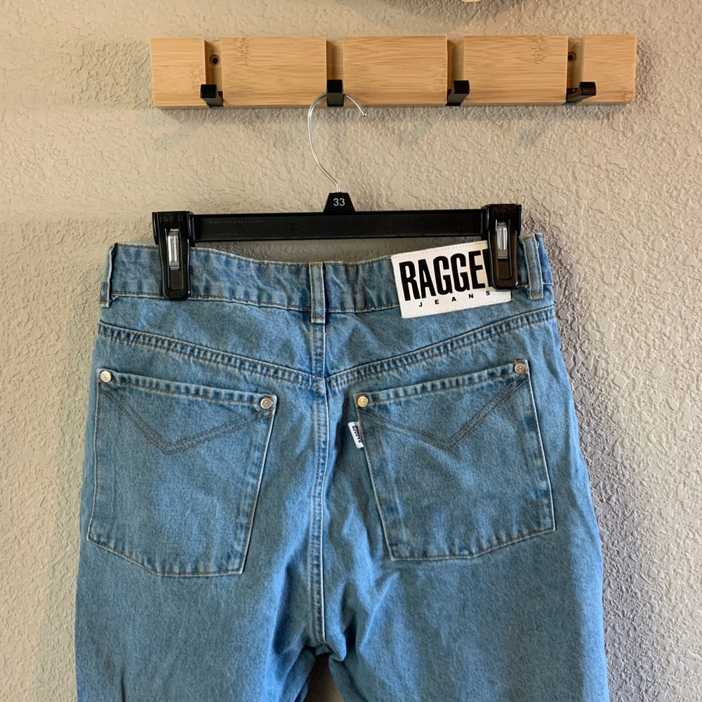 Ragged Blue Jeans Straight Mom style